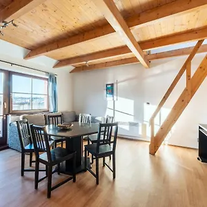 Appartement Family 6, Praag
