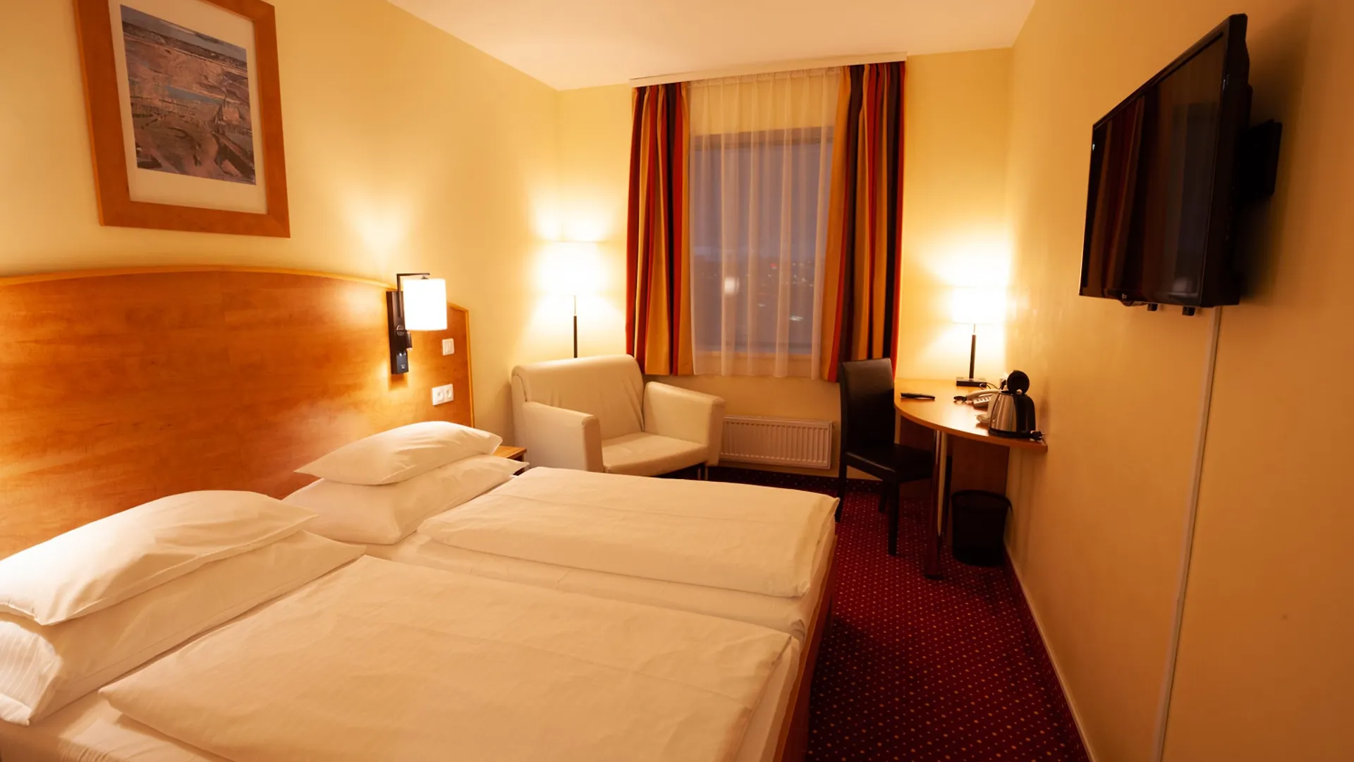 Hotel Amedia Express Prague, Trademark Collection By Wyndham