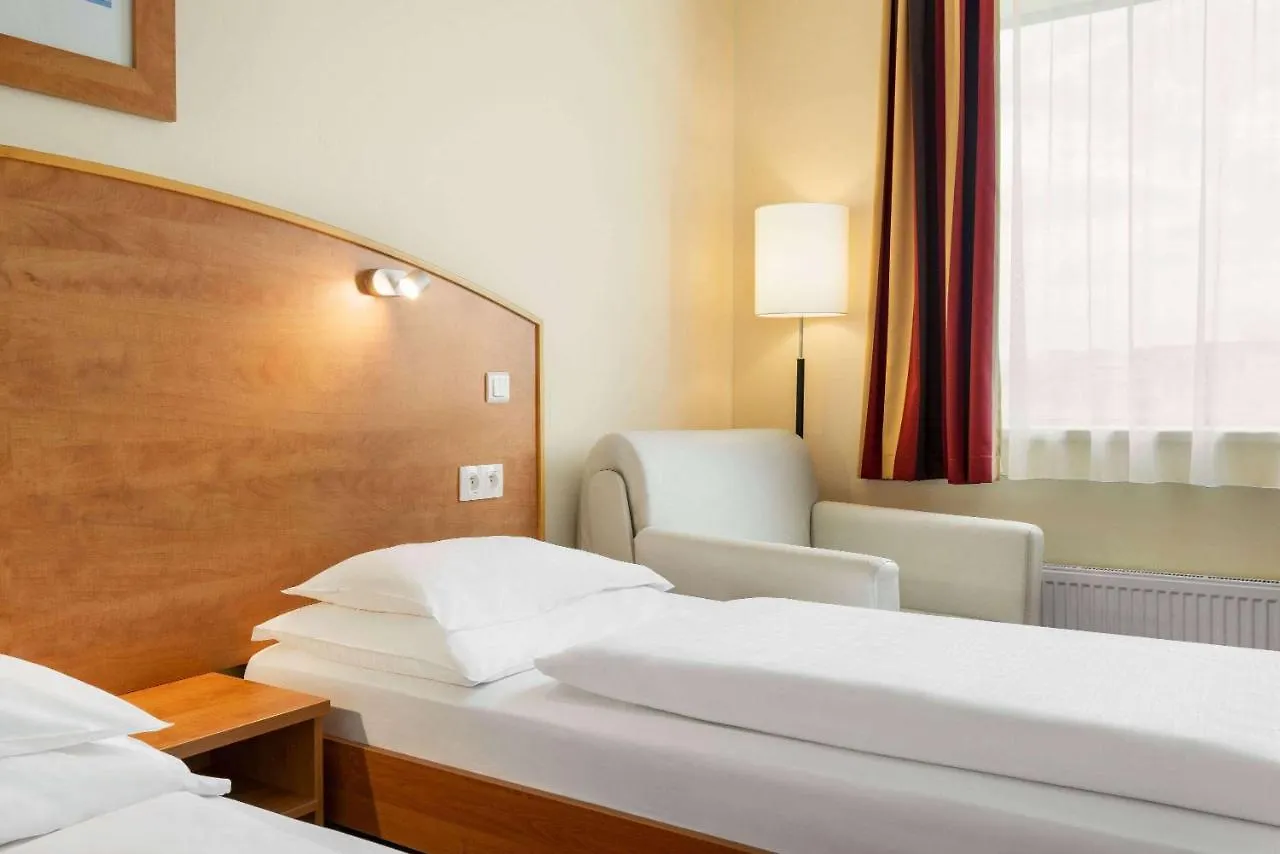 Amedia Express Prague, Trademark Collection By Wyndham Hotel