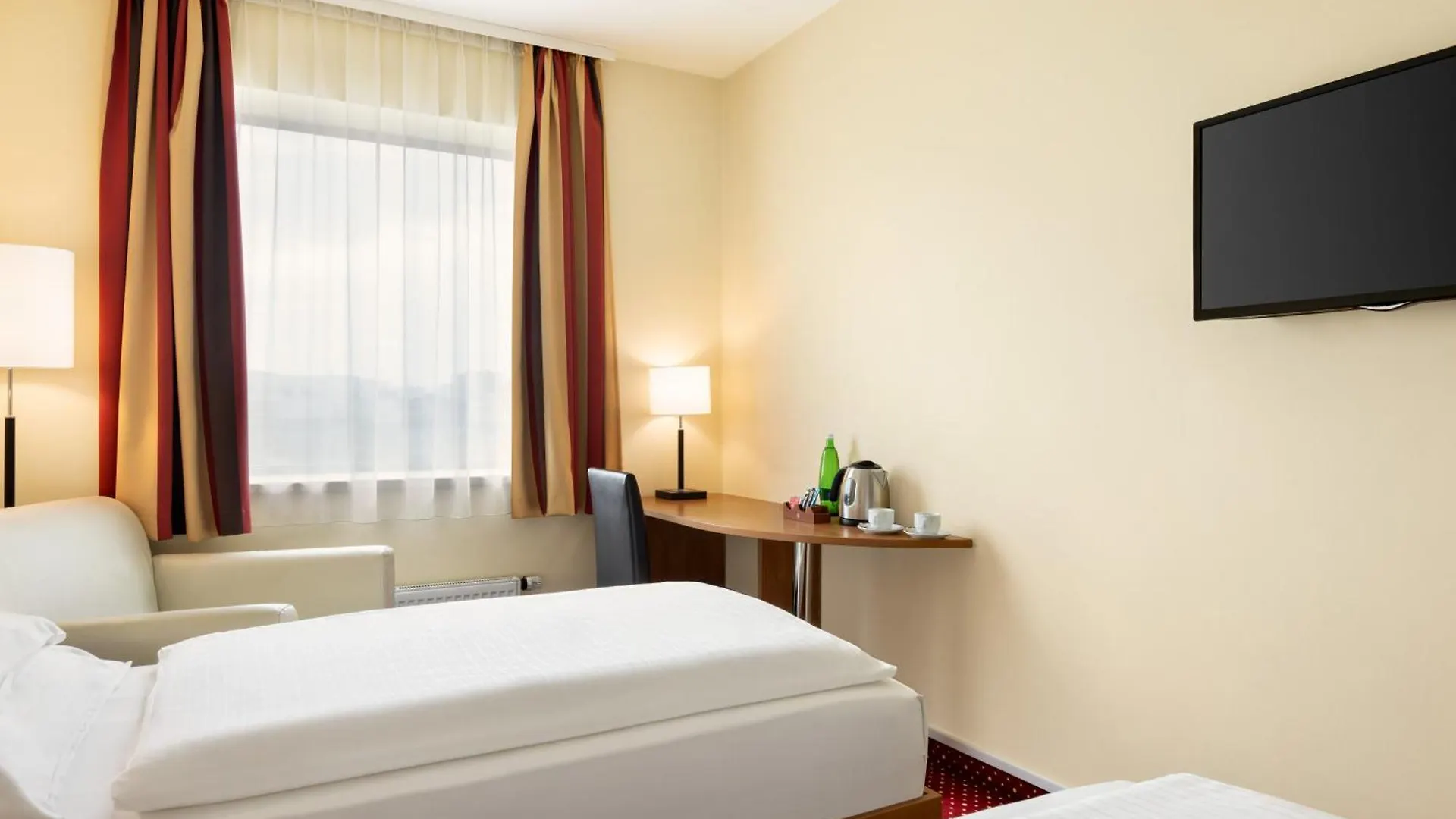 Hotel Amedia Express Prague, Trademark Collection By Wyndham